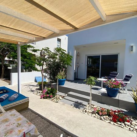 Cozy Beach House Перволия Екстериор снимка