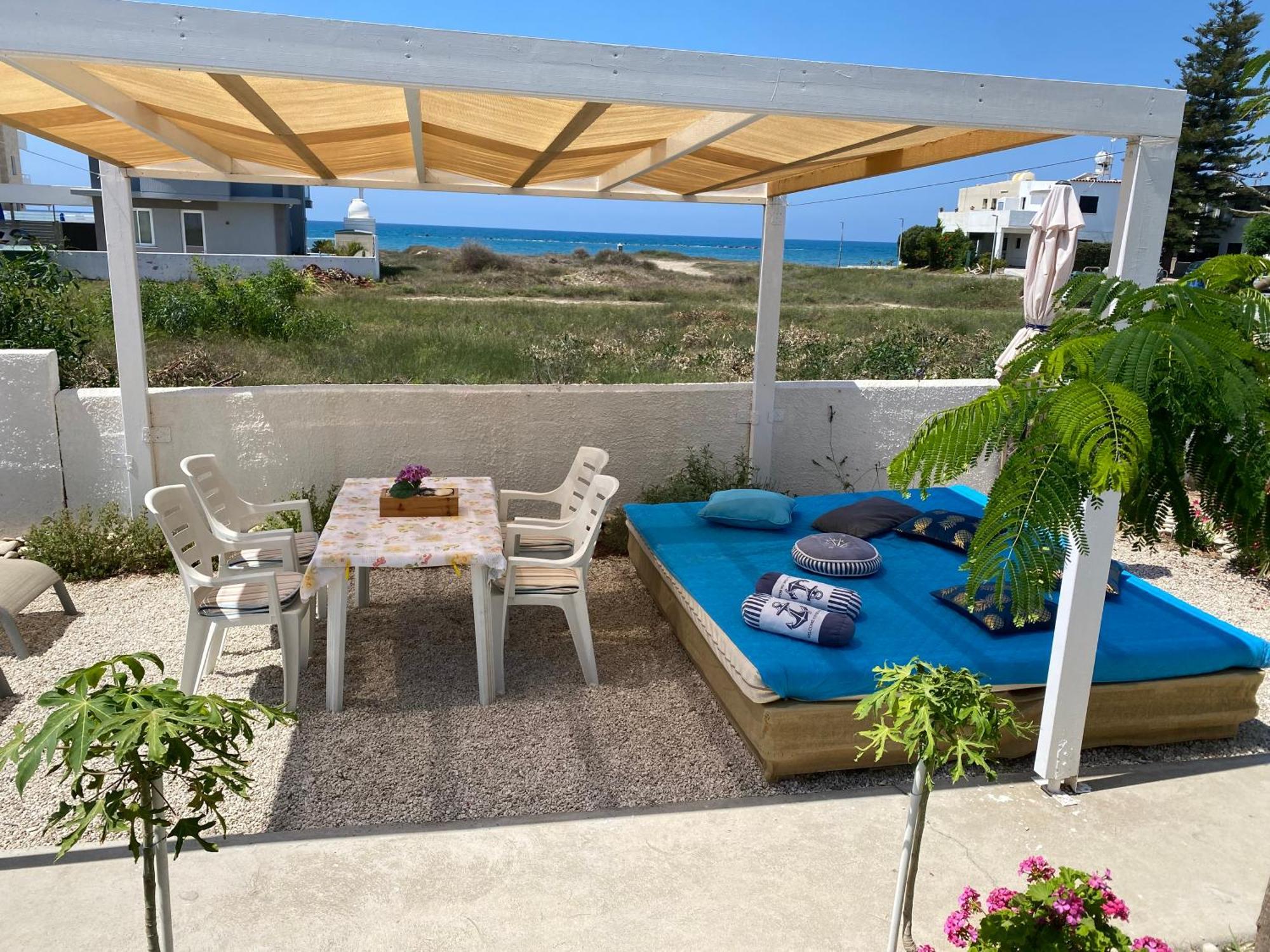 Cozy Beach House Перволия Екстериор снимка