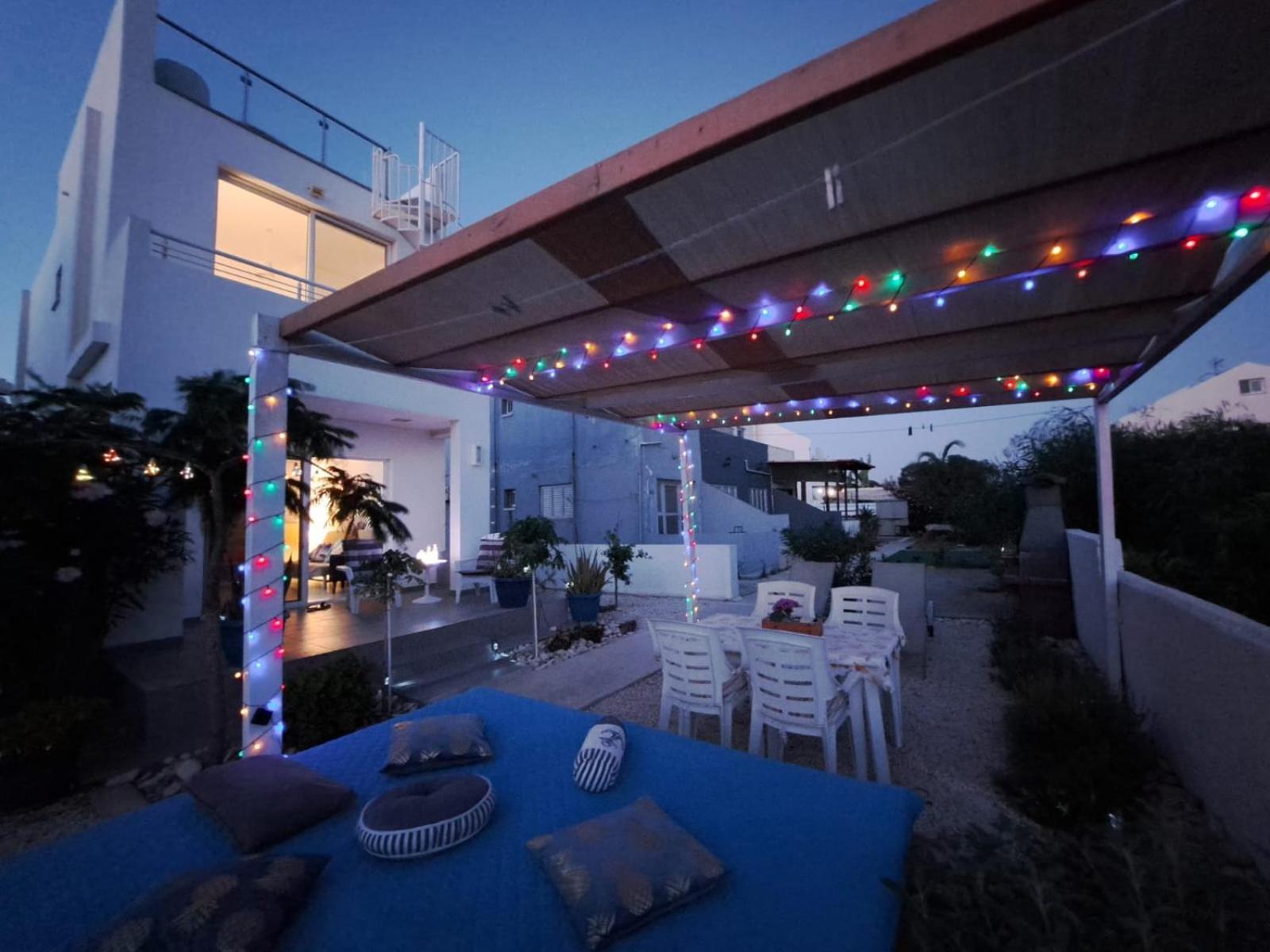 Cozy Beach House Перволия Екстериор снимка