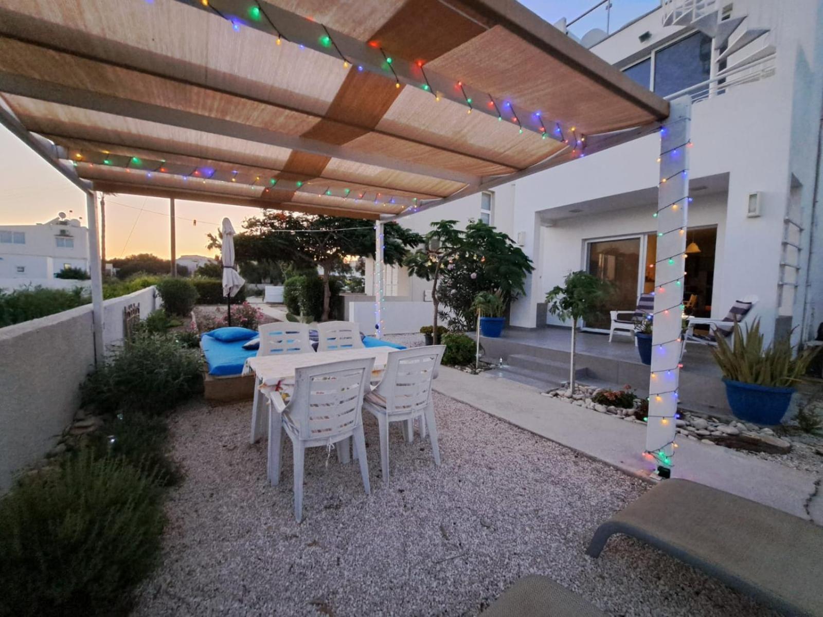 Cozy Beach House Перволия Екстериор снимка