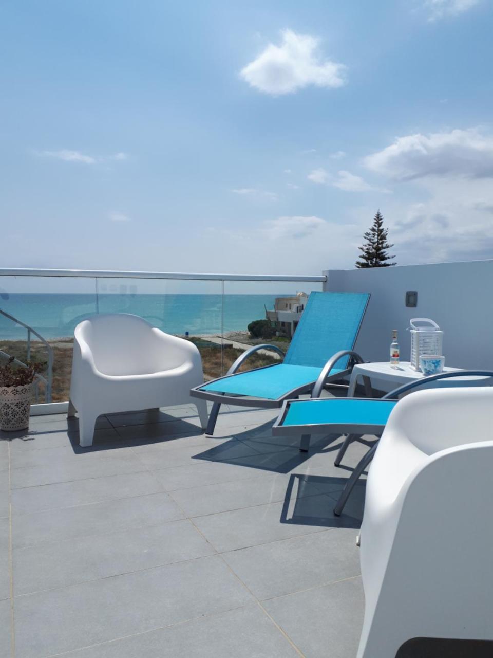 Cozy Beach House Перволия Екстериор снимка